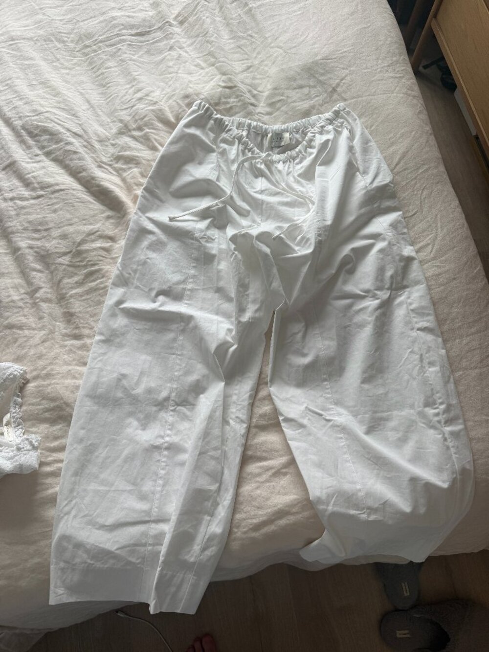 Dissh white barrel pants